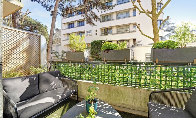 Parchamp–Albert Kahn Apartment | Spacious apartment with outside Boulogne Roland Garros-3 bedrooms -2 bathrooms parking