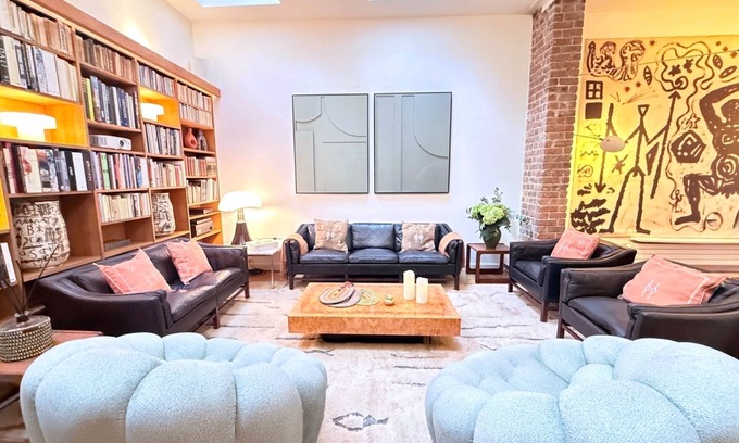 Saint-Merri Apartment | Sparis, 4 bedrooms/3 bathrooms, 10 people, 180 m²