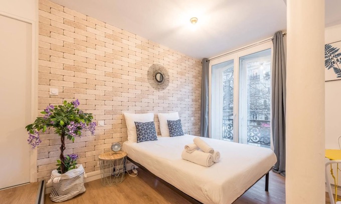 Quartier de la Monnaie Apartment | St Germain - Quartier latin : flat for 2