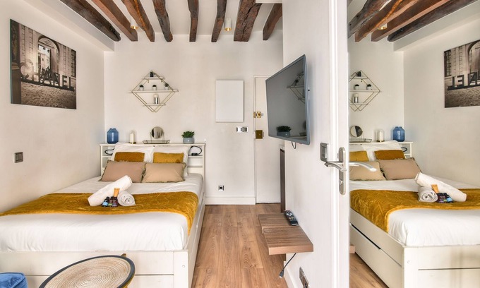 Arts-et-Metiers Apartment | Studio Paris Centre near Montorgueil