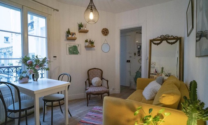 18th Arrondissement Apartment | Superb cosy and bright apt near Sacré Coeur