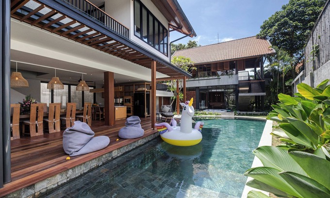 Kerobokan Villa | Tamara