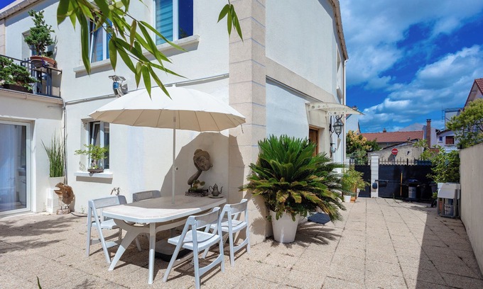 Le Kremlin-Bicetre House | Town house near Paris
