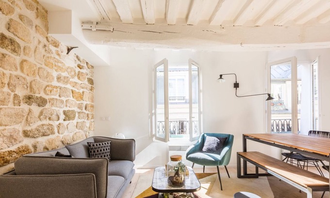Bonne-Nouvelle Apartment | Under the White Arch, by Veeve