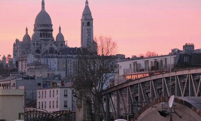 18th Arrondissement Apartment | Very nice TERRACE appt with view on Sacré Coeur!
