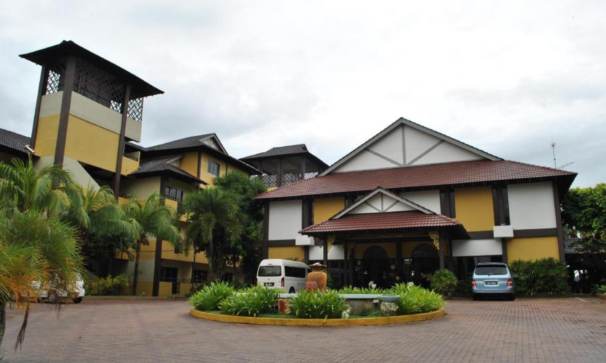 Pangkor Island Hotel | Puteri Bayu Beach Resort