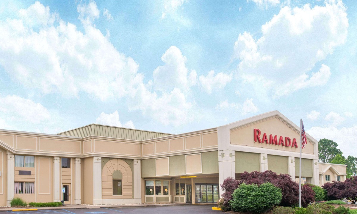 Fullerton Hotel | Ramada by Wyndham Whitehall/Allentown