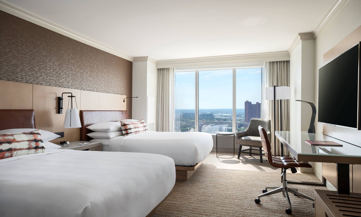 Harbor East Hotel | Baltimore Marriott Waterfront