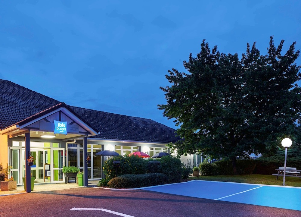Coignieres Hotel | Ibis Budget Versailles Coignieres