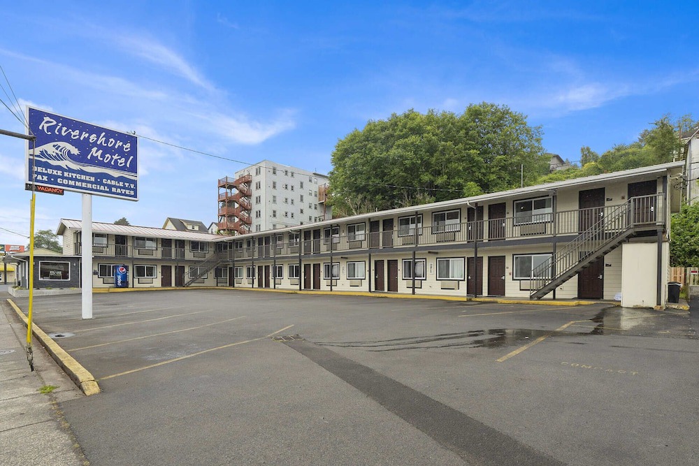 Astoria Hotel | Astoria Rivershore Motel