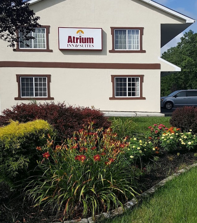 Pomona Hotel | Atrium Inn & Suites