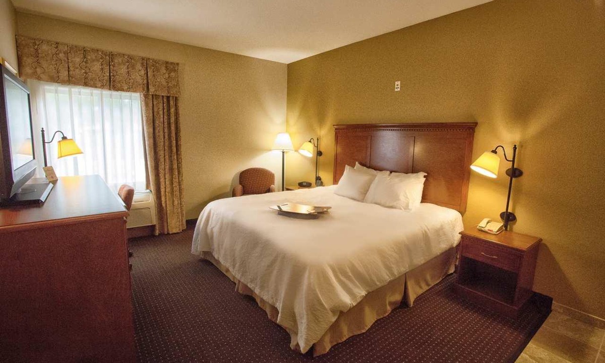 Marion Hotel | Hampton Inn Marion