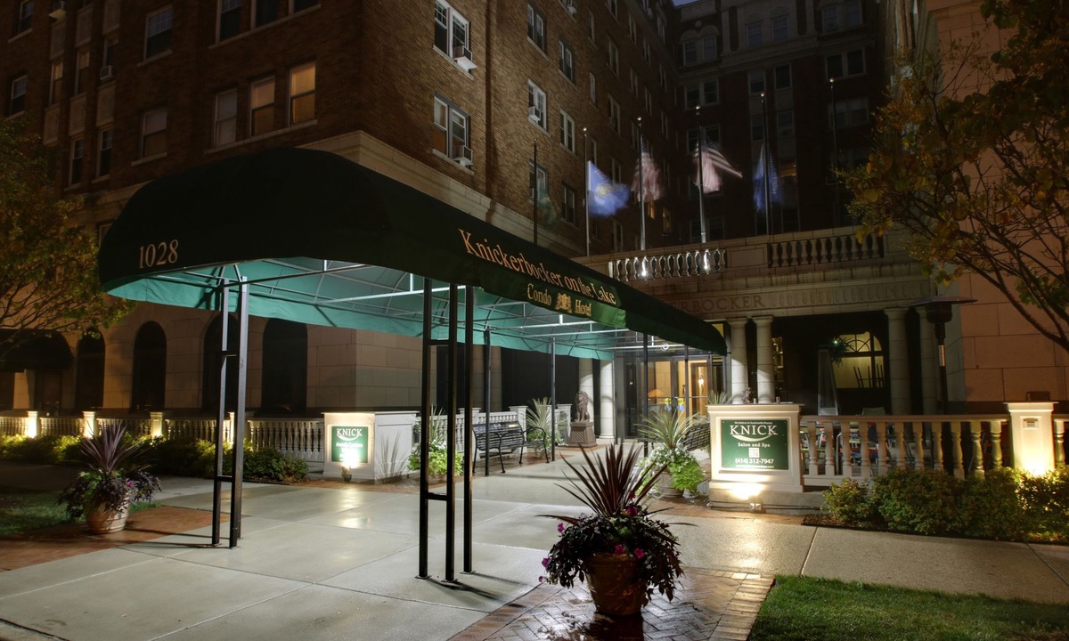 Yankee Hill Hotel | Knickerbocker on The Lake