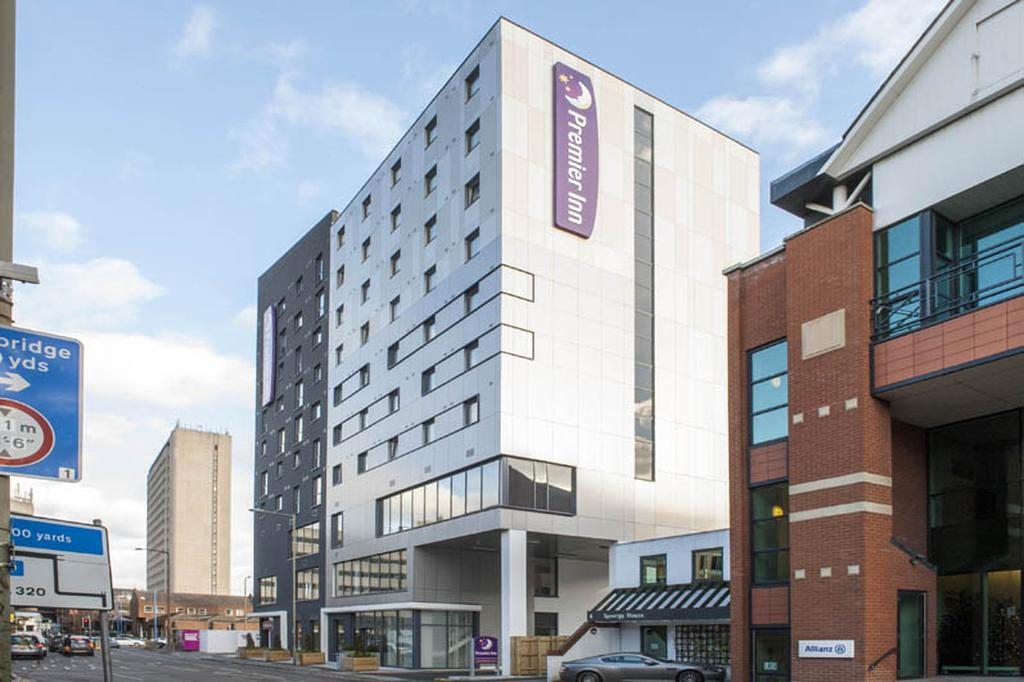 Woking Hotel | Woking Town Centre