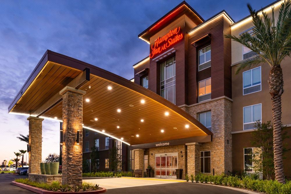 Buena Park Hotel | Hampton Inn & Suites Buena Park
