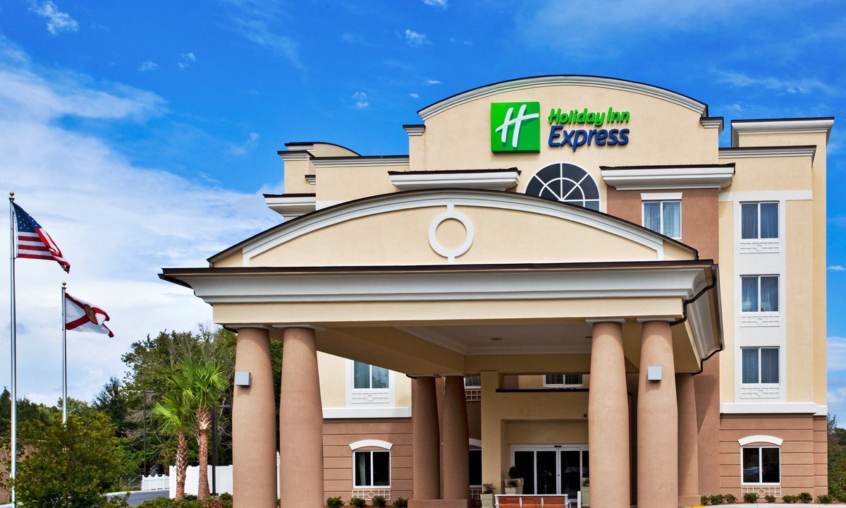 Crystal River Hotel | Holiday Inn Express Crystal River, an IHG Hotel