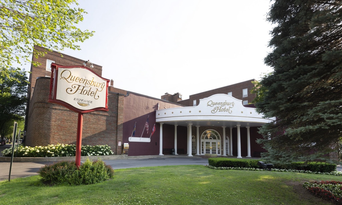 Glens Falls Hotel | The Queensbury Hotel