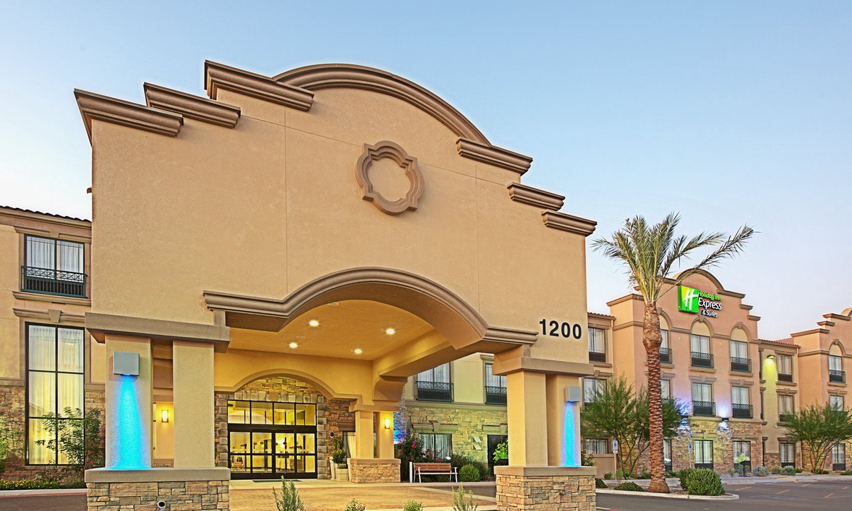 Florence Hotel | GreenTree Inn and Suites Florence, AZ