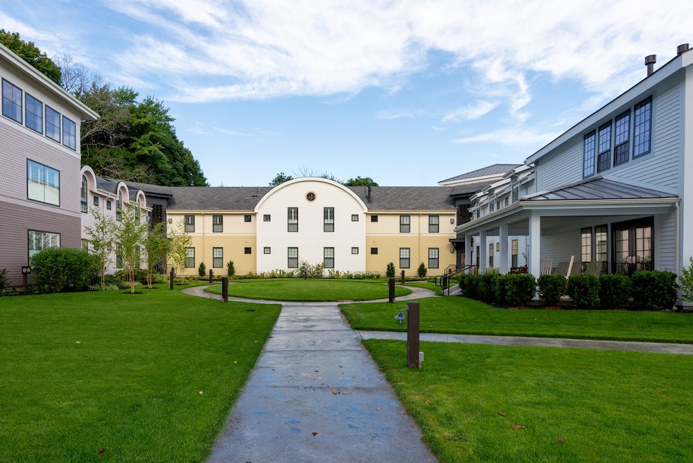 Rowley Hotel | Briar Barn Inn