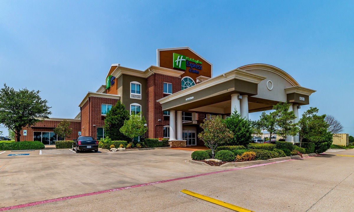 Fossil Creek Hotel | Holiday Inn Express & Suites Fort Worth - Fossil Creek, an Ihg Hotel