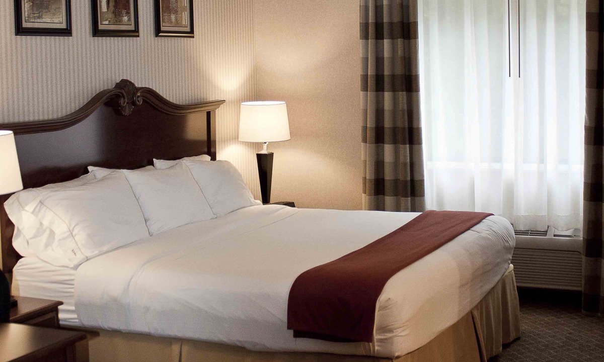 Mentor Hotel | Wingate by Wyndham Mentor Oh