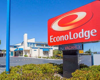 Seaside Hotel | Econo Lodge Bay Breeze