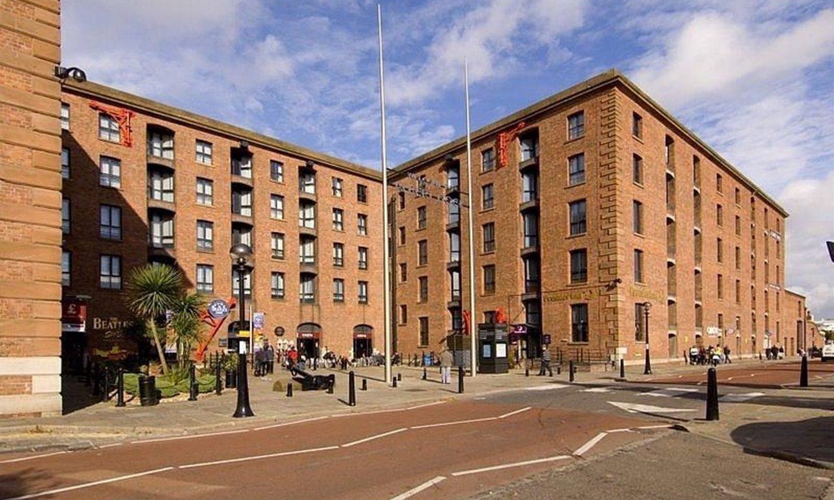 The Docks Hotel | Premier Inn Liverpool City (Albert Dock)