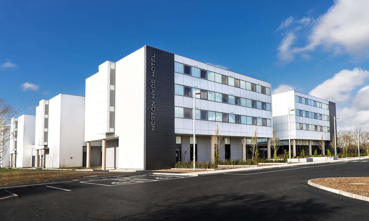 Heston Hotel | Heston Hyde Hotel