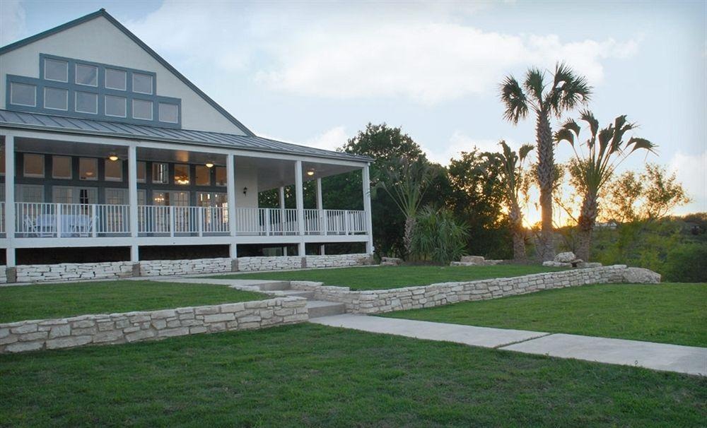 Castroville Hotel | Hillside Boutique Hotel