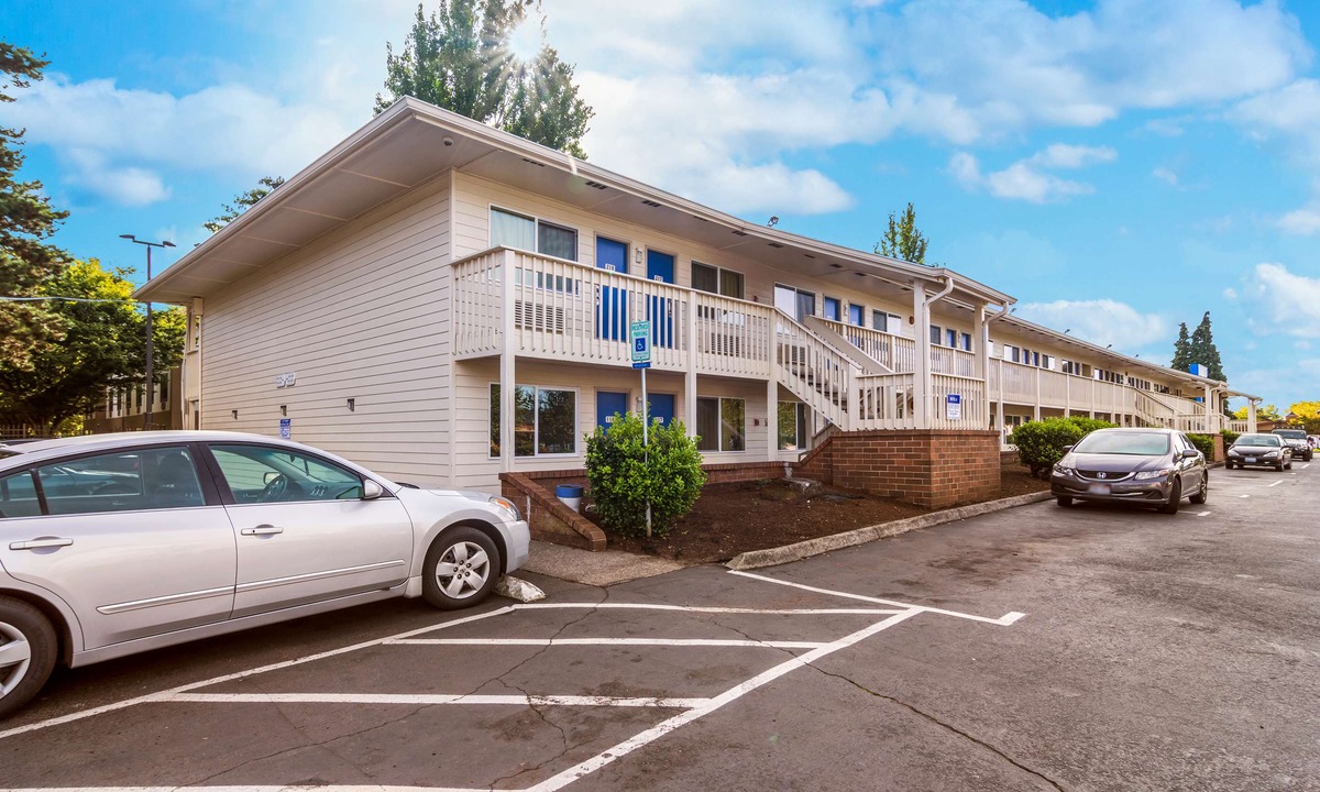 Vancouver Hotel | Motel 6-Vancouver, WA