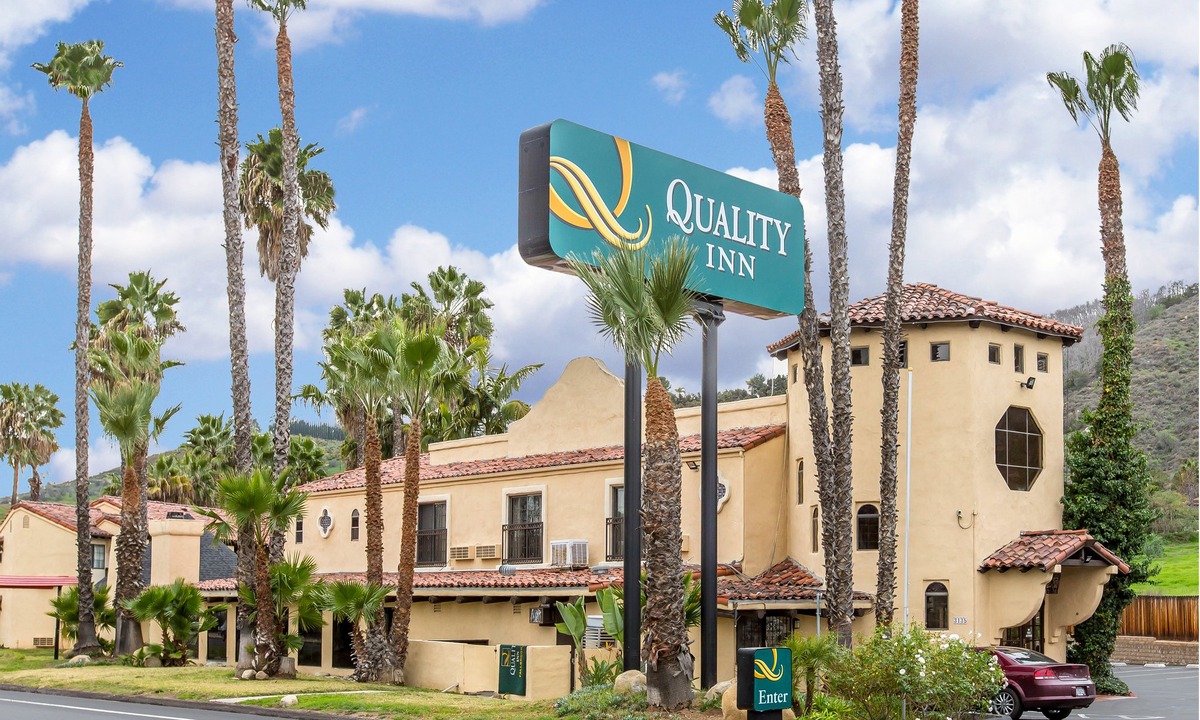 Fallbrook Hotel | Quality Inn Fallbrook
