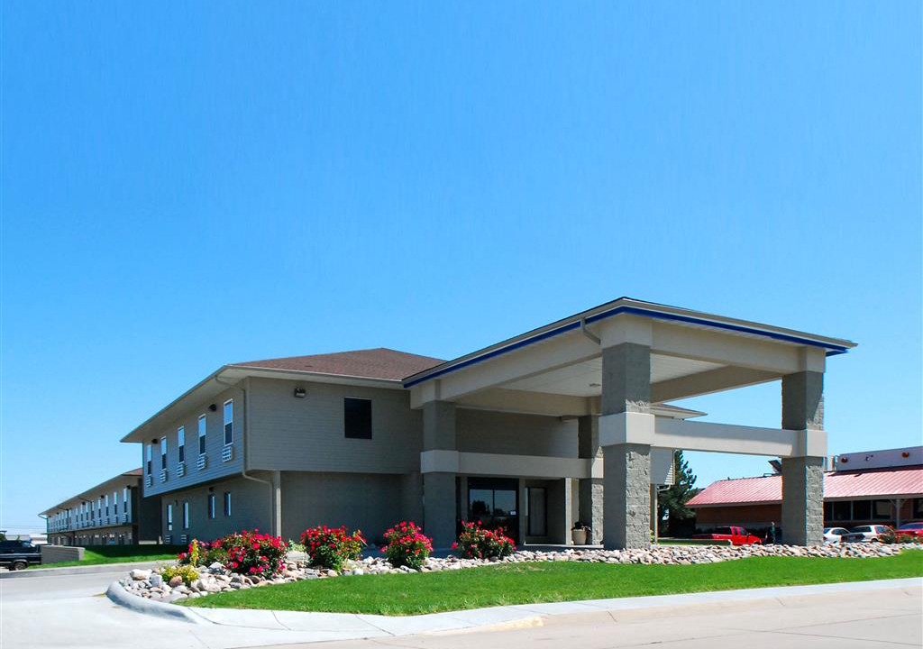Kearney Hotel | Econo Lodge Inn & Suites Kearney