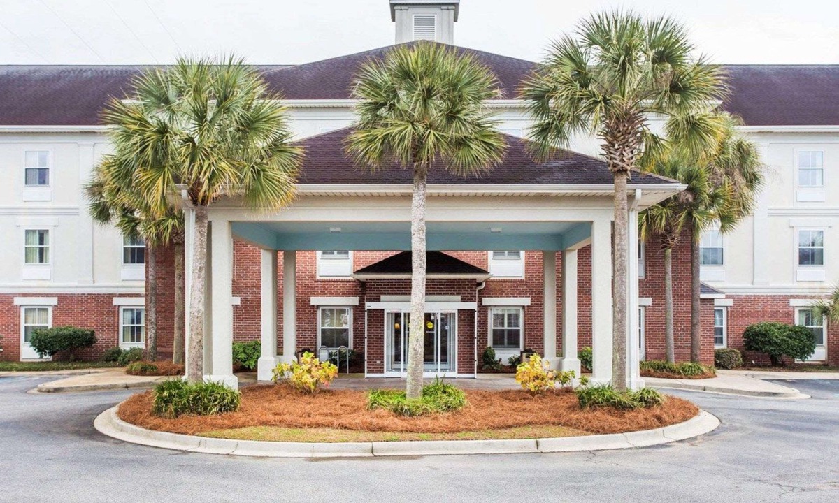 Charleston Hotel | Comfort Inn & Suites Patriots Point