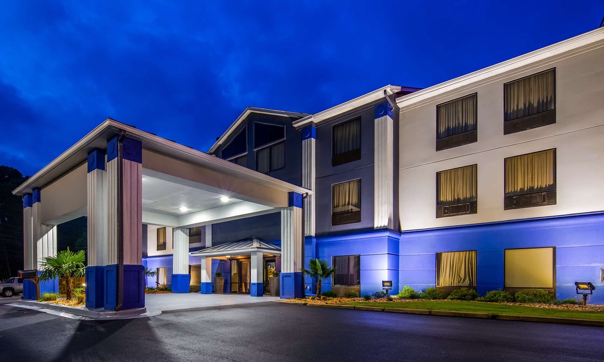 McDonough Hotel | Best Western Plus McDonough Inn & Suites