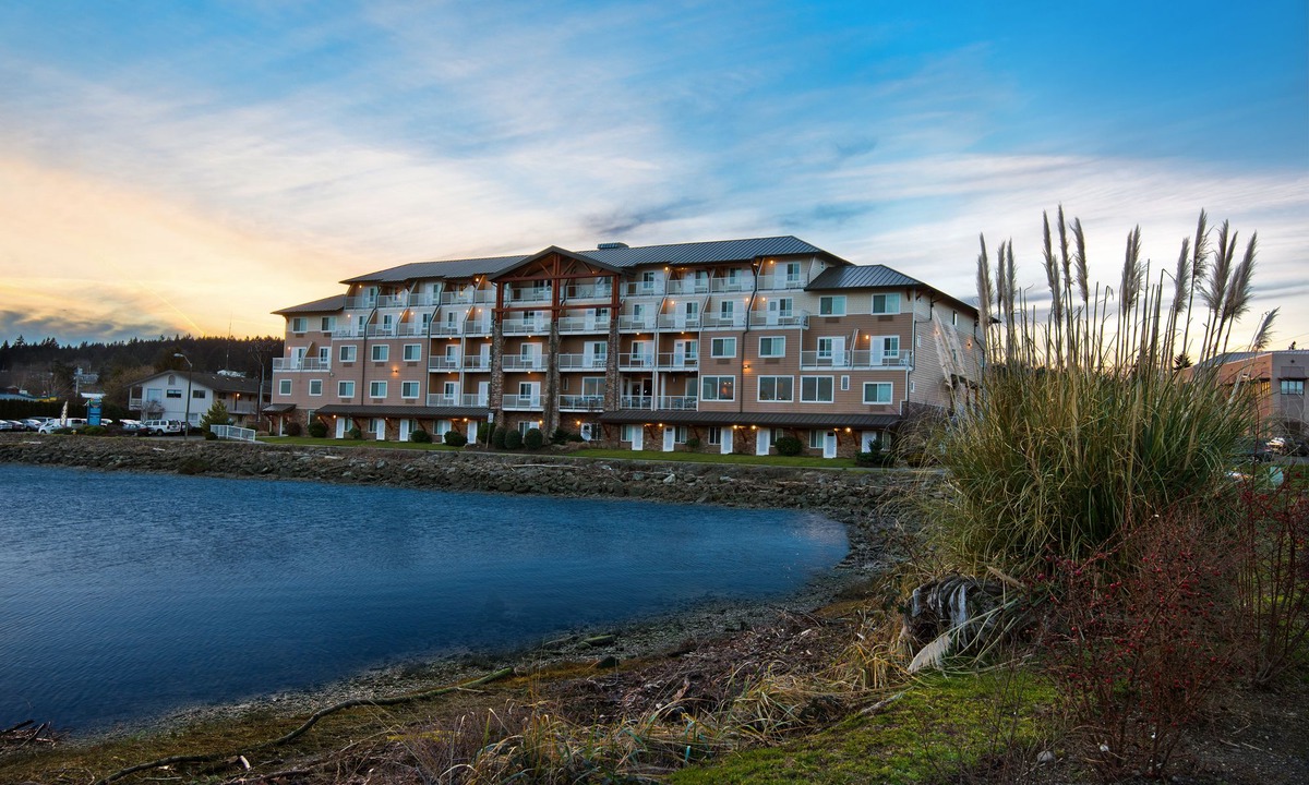 Silverdale Hotel | Oxford Suites Silverdale