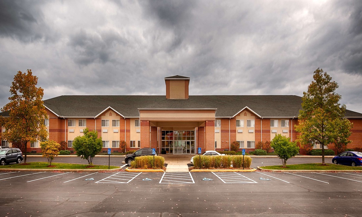 Peru Hotel | Best Western Circus City Inn