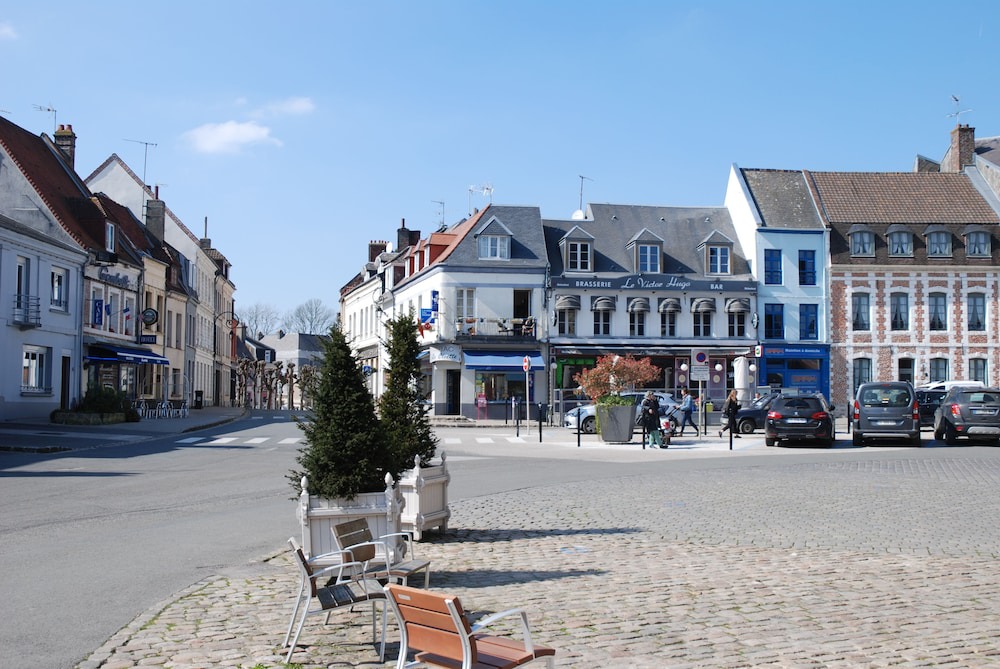 Montreuil-sur-Mer Hotel | Montreuil Appart Holidays Sas