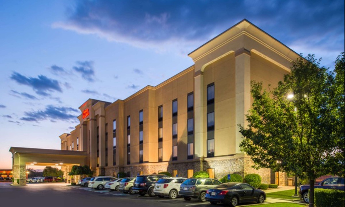 Richmond Hotel | Hampton Inn & Suites Richmond