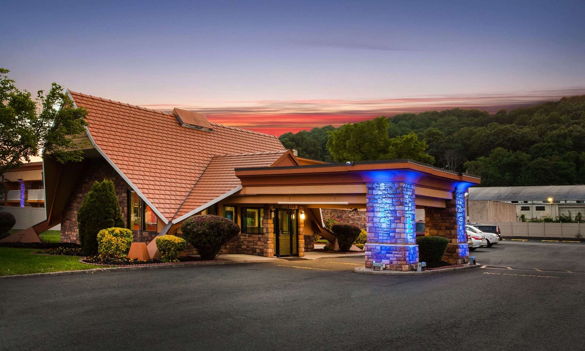 North Plainfield Hotel | Howard Johnson by Wyndham North Plainfield