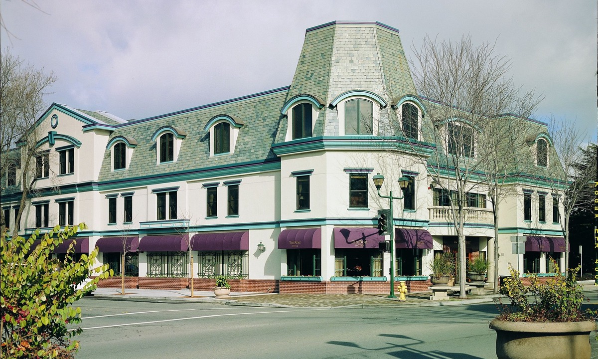 Pleasanton Hotel | The Rose Hotel