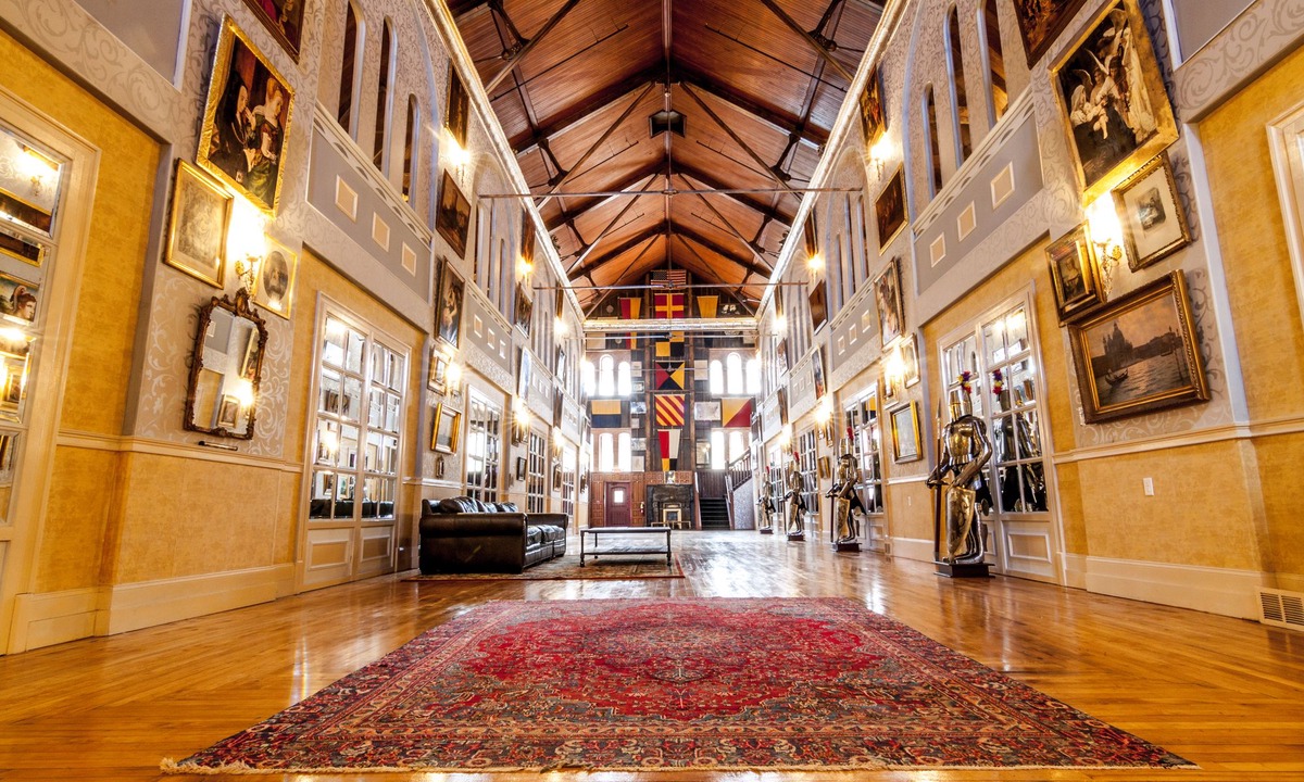 Amsterdam Hotel | Amsterdam Castle