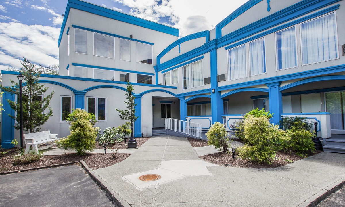 Westbrook Center Hotel | Econo Lodge Inn and Suites Old Saybrook