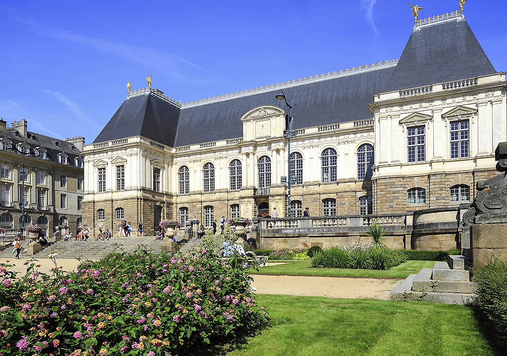 Cesson-Sevigne Hotel | Hotel Mercure Rennes Cesson