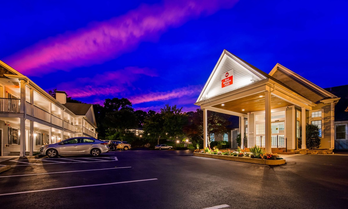 Plymouth Hotel | Best Western Plus Cold Spring