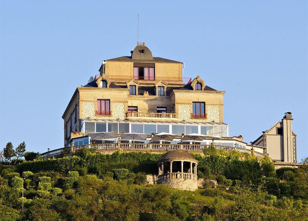 Rolleboise Hotel | Domaine de La Corniche