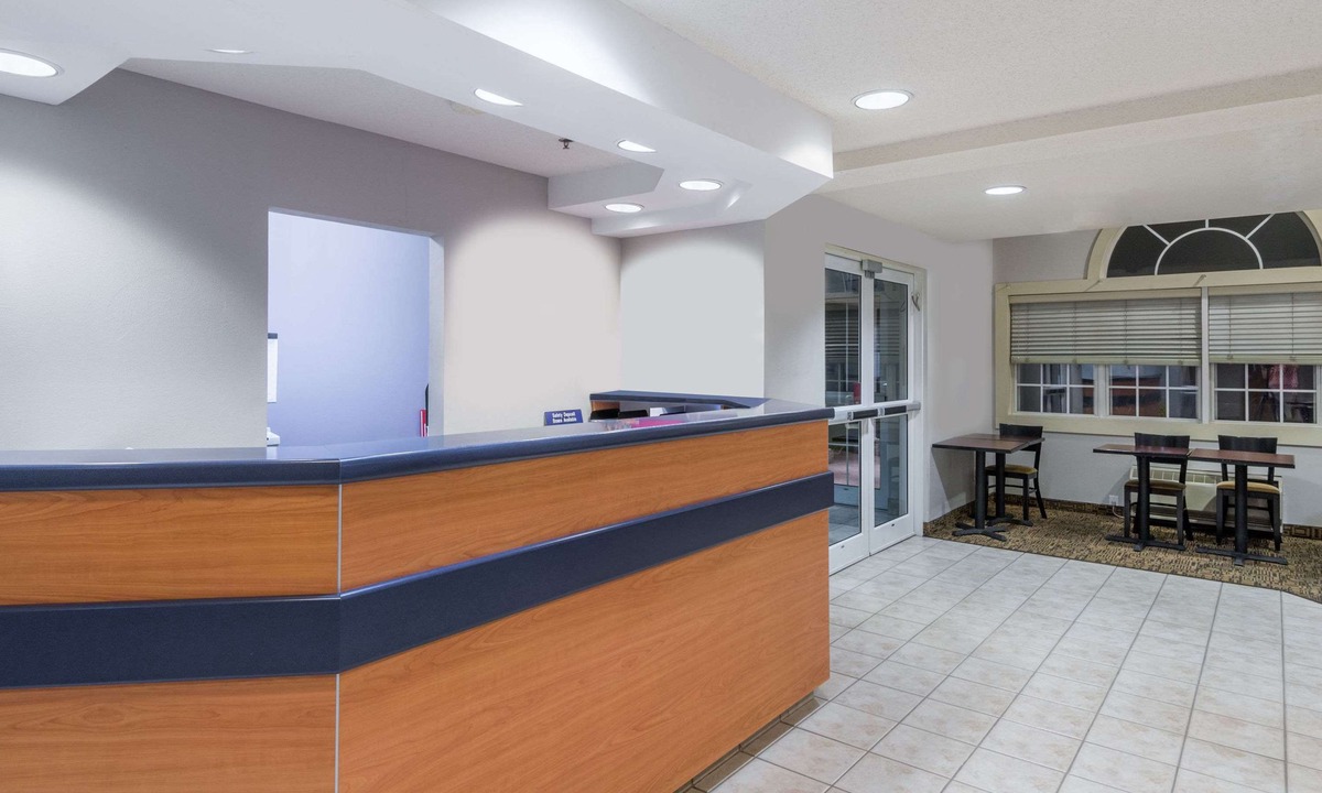 Bethel Hotel | Microtel Inn & Suites by Wyndham Bethel/Danbury