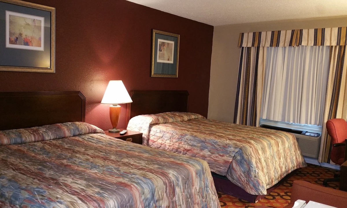 Waxahachie Hotel | Executive Inn and Suites Waxahachie