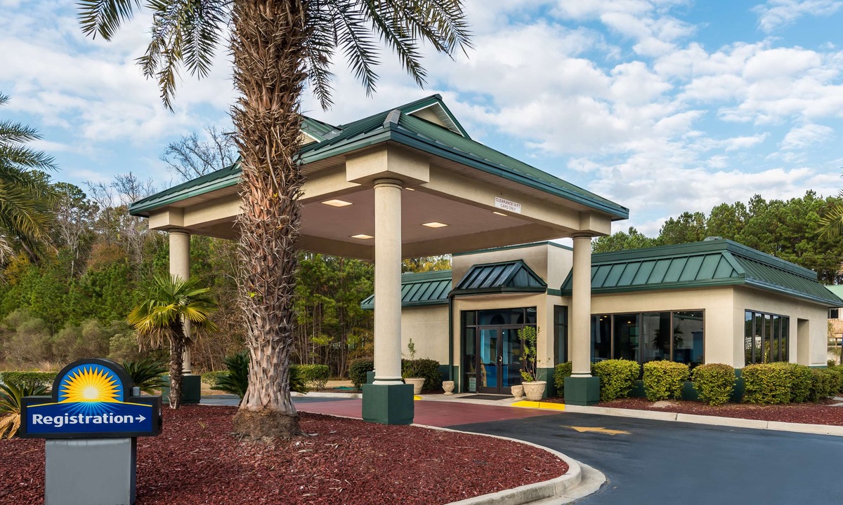 Richmond Hill Hotel | Days Inn by Wyndham Richmond Hill/Savannah