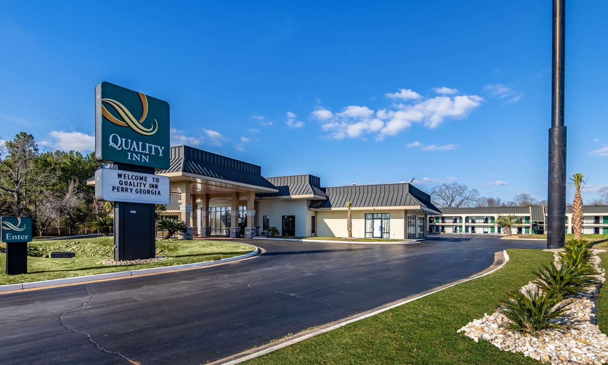 Perry Hotel | Quality Inn National Fairgrounds Area
