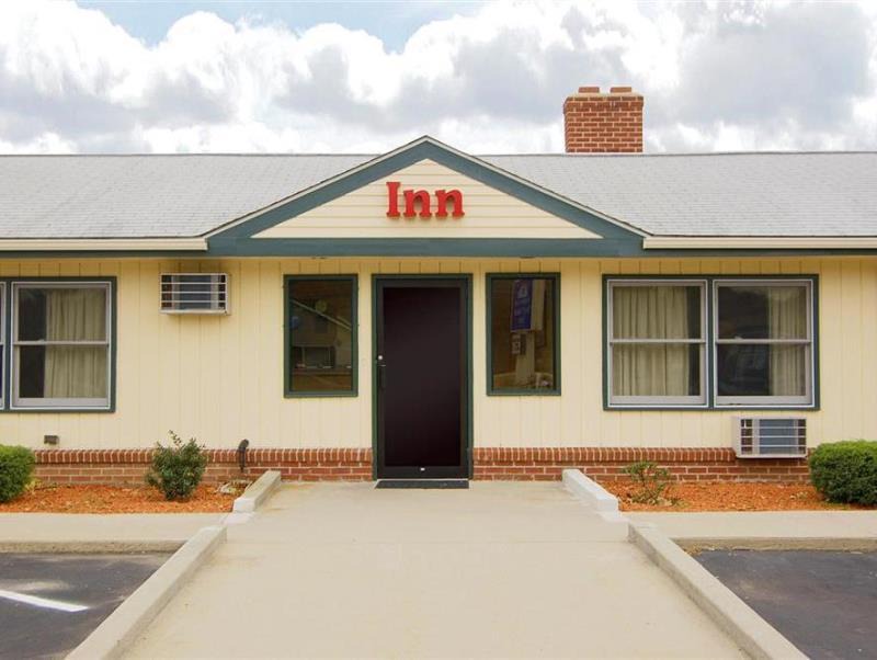 Brooklyn Hotel | Quiet Corner Inn